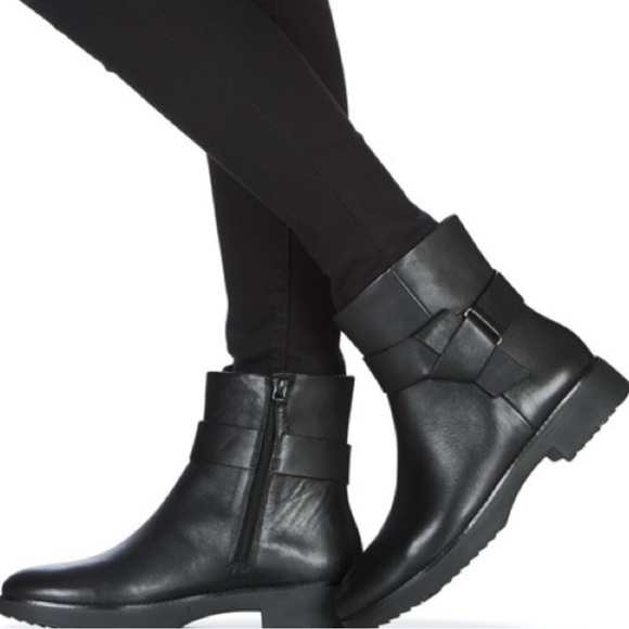 FitFlop Knot Black Leather Ankle Boots | Women's Size 8 | NWT in Box - Picture 2 of 9